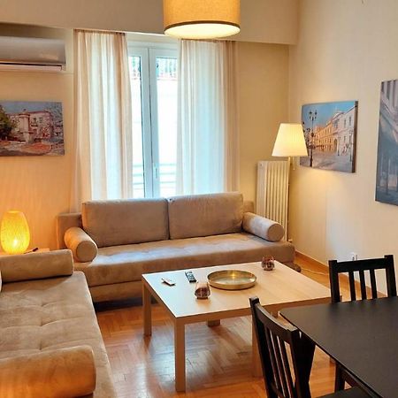 Grand Apartment In Parliament Square Athen Eksteriør billede