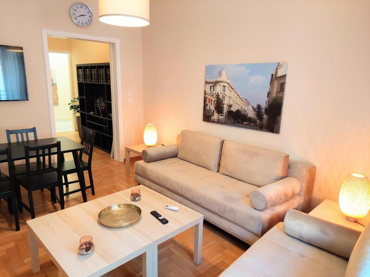 Grand Apartment In Parliament Square Athen Eksteriør billede