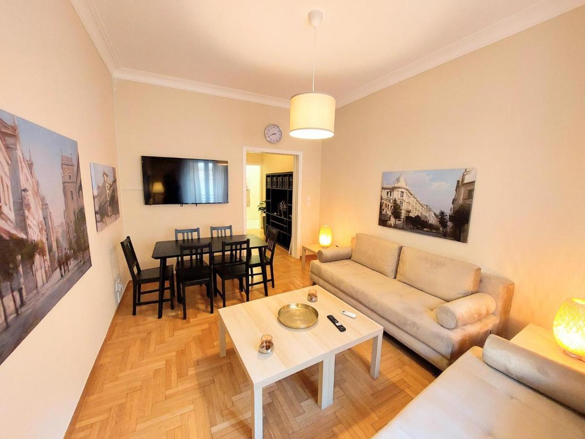 Grand Apartment In Parliament Square Athen Eksteriør billede