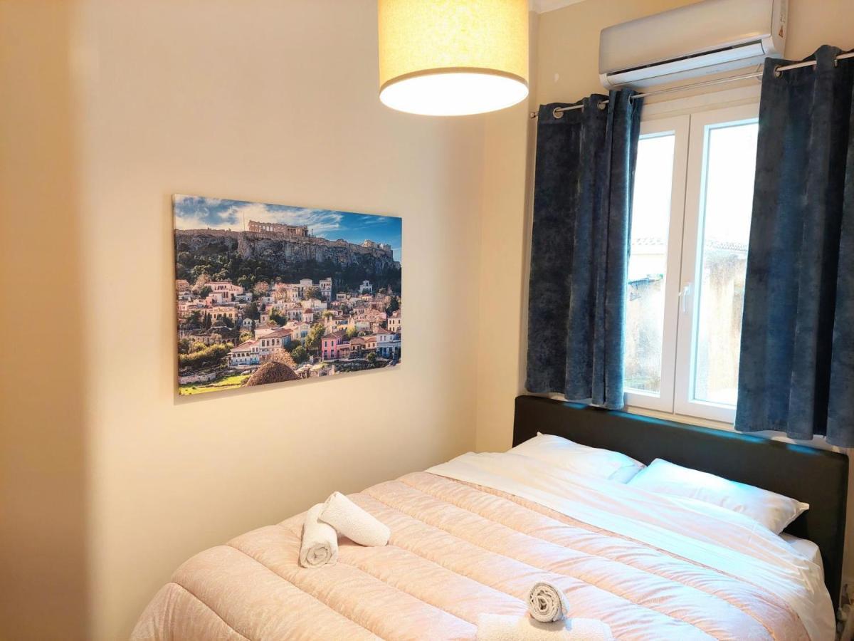 Grand Apartment In Parliament Square Athen Eksteriør billede